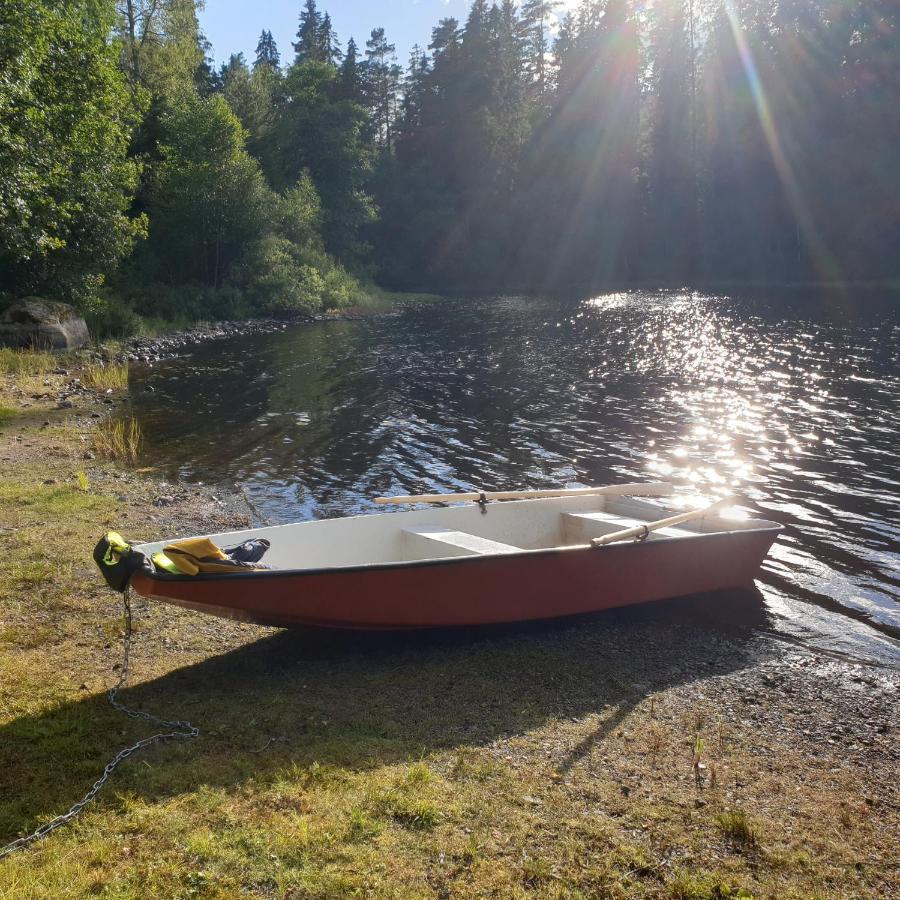 Cabin Near Lake And Beautiful Nature Reserve. Bodafors Luaran gambar